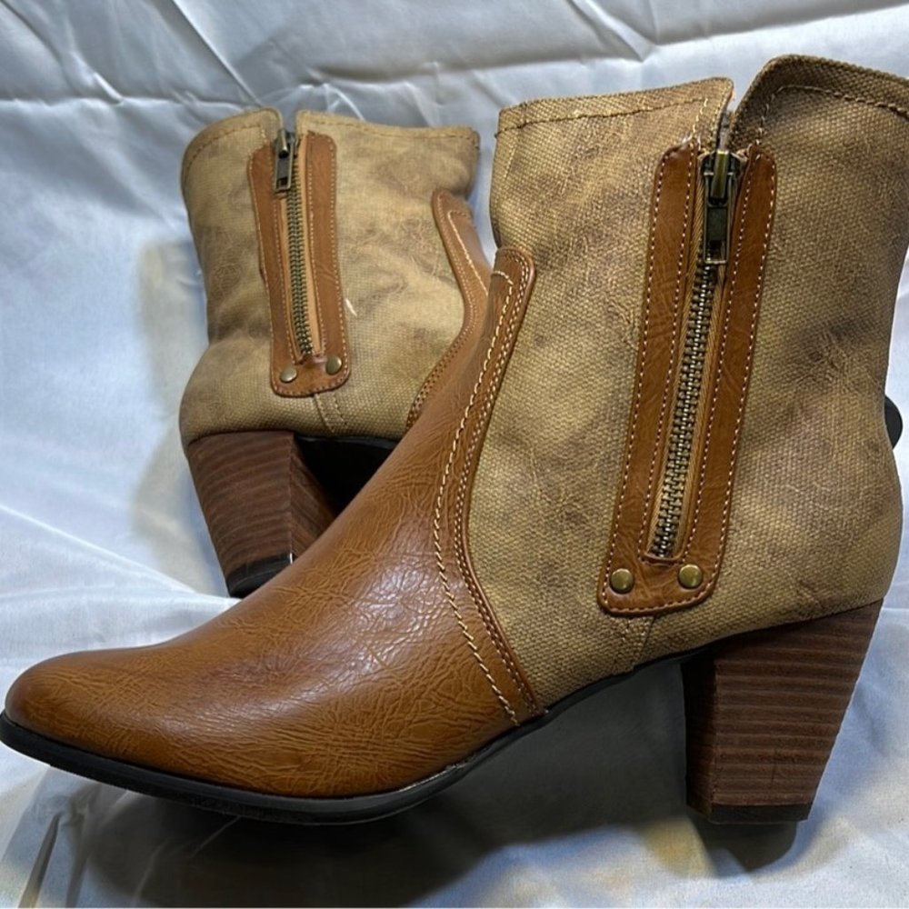 Gabriella Rocha  Women's • Macaria  • Ankle Boot size 10M